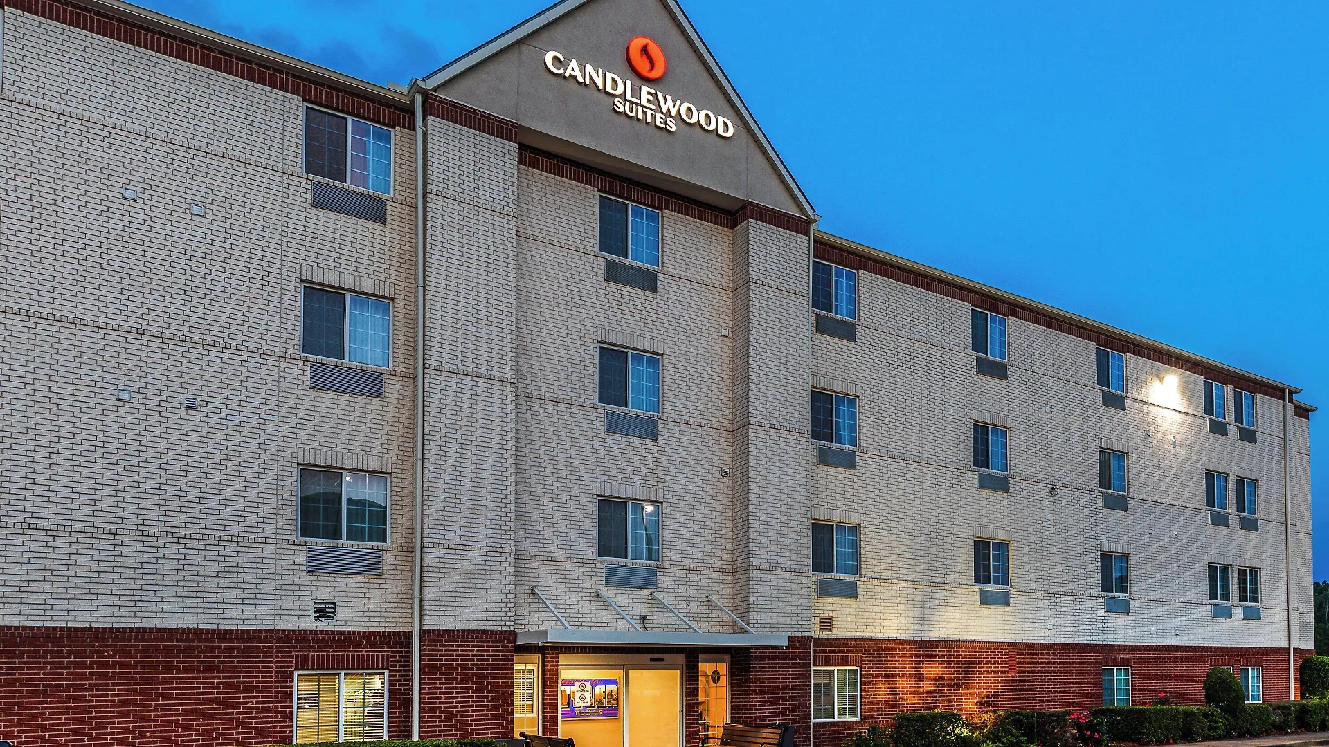 6 Hotels Near Lazer X Tyler That Deliver Real Value