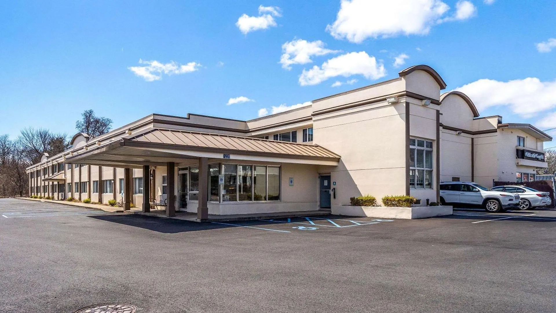 4 Budget Hotels Near Albany Pine Bush Preserve Worth Booking
